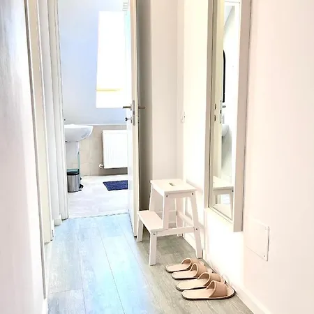 Mira New Appartment In Otopeni Near Airport Exterior photo