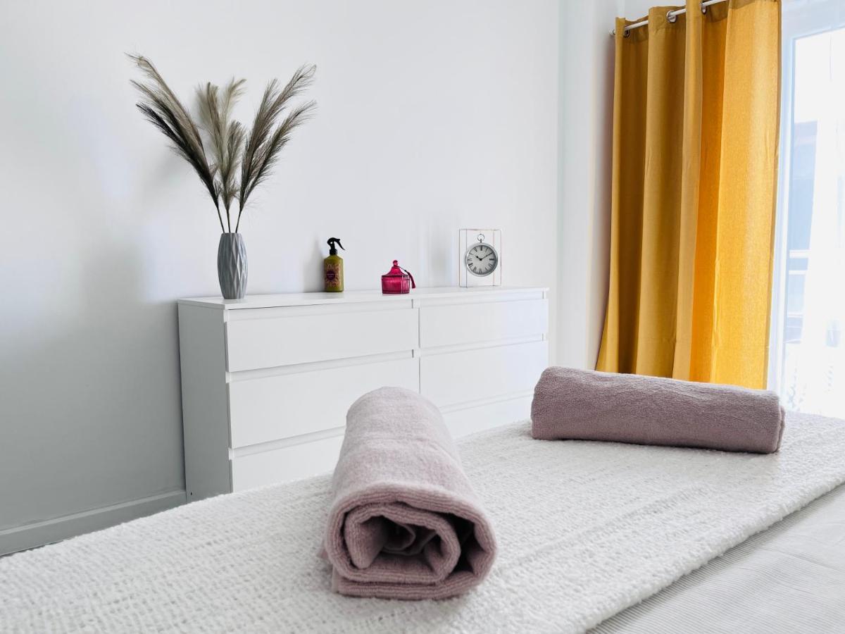 Mira New In Near Airport Apartment