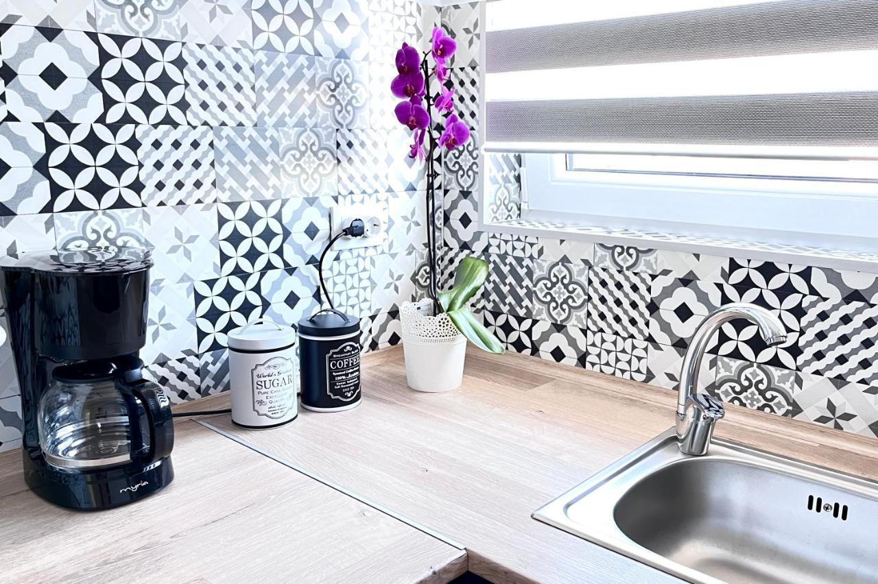 Mira New In Near Airport * Otopeni