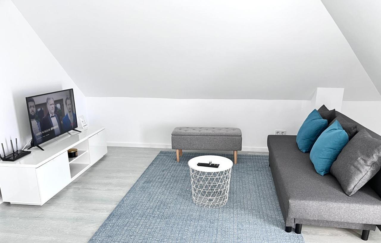 Mira New In Near Airport * Otopeni